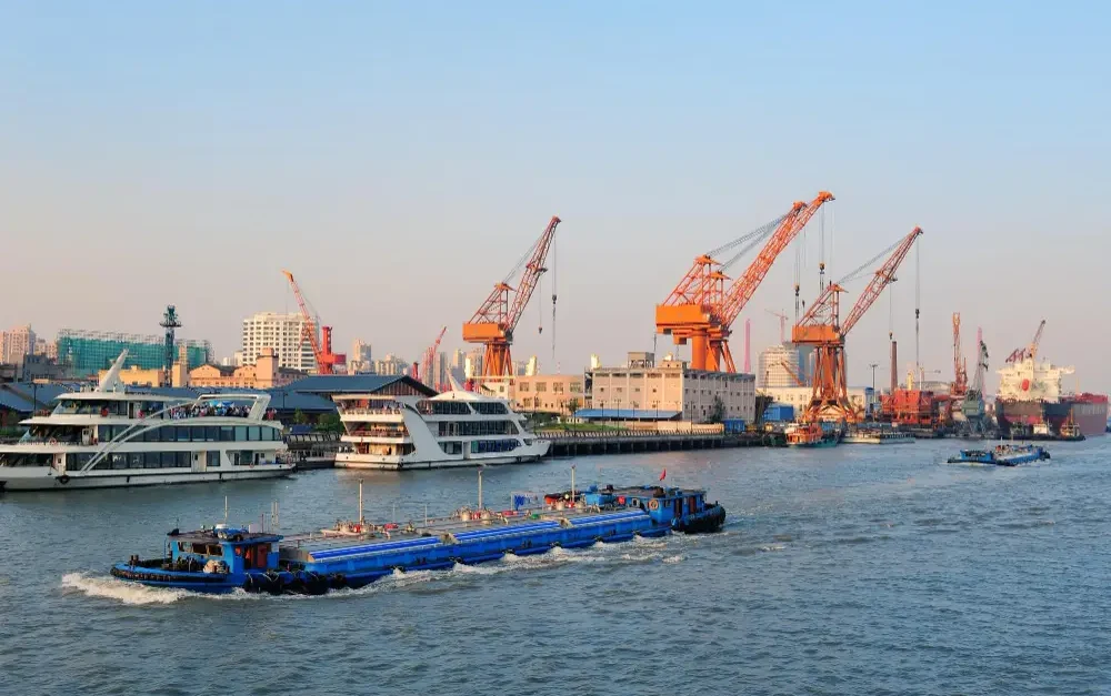 Discover top-notch Sea Cargo Davao services with JRMT Logistics. We ensure safe, efficient, and timely delivery of your cargo. Trust the experts in sea freight solutions today!