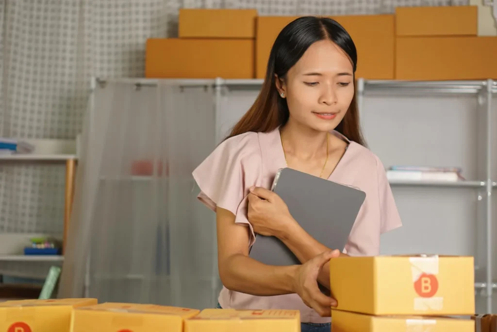 ofw woman securing her Freight Forwarder details to the Philippines